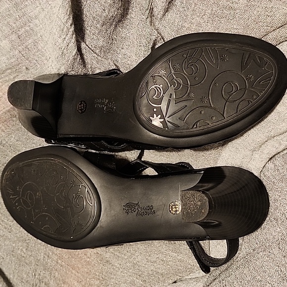 Strictly Comfort Brand Heeled Sandles - Picture 5 of 9